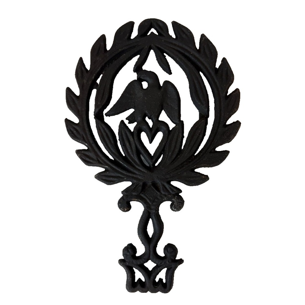 Vintage Griswold #266 Black Cast Iron Footed Trivet Eagle Wreath - 8 1/2"